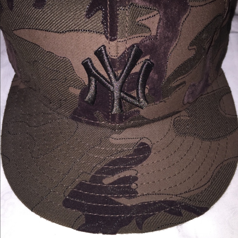 🔥🔥 Fitted Camo SnapBack 🔥🔥